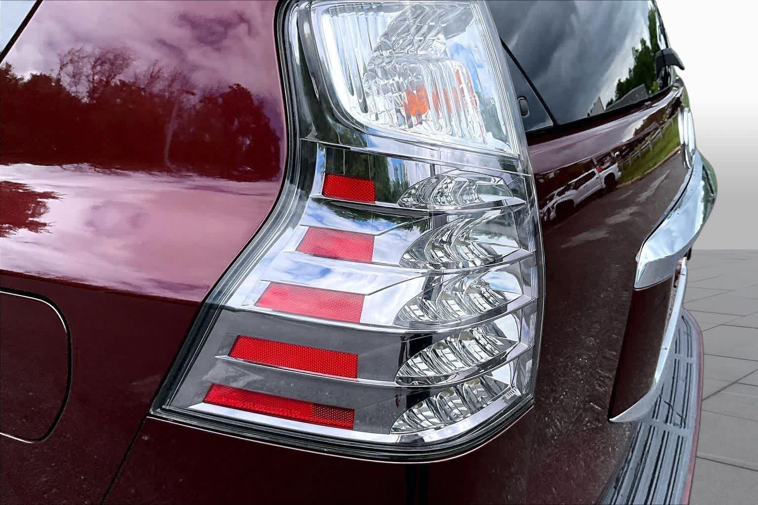 Used 2019 Lexus GX 460 Premium w/ Premium Package AWD/4WD image 29