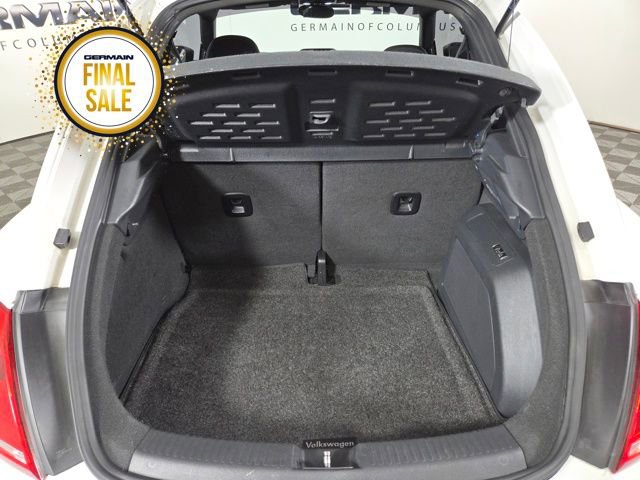 Used 2014 Volkswagen Beetle R-Line image 18