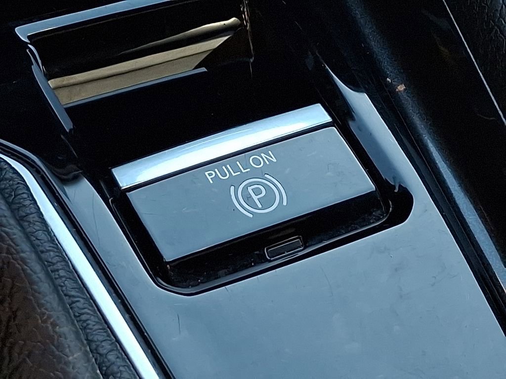 Used 2024 Jeep Compass Latitude image 23