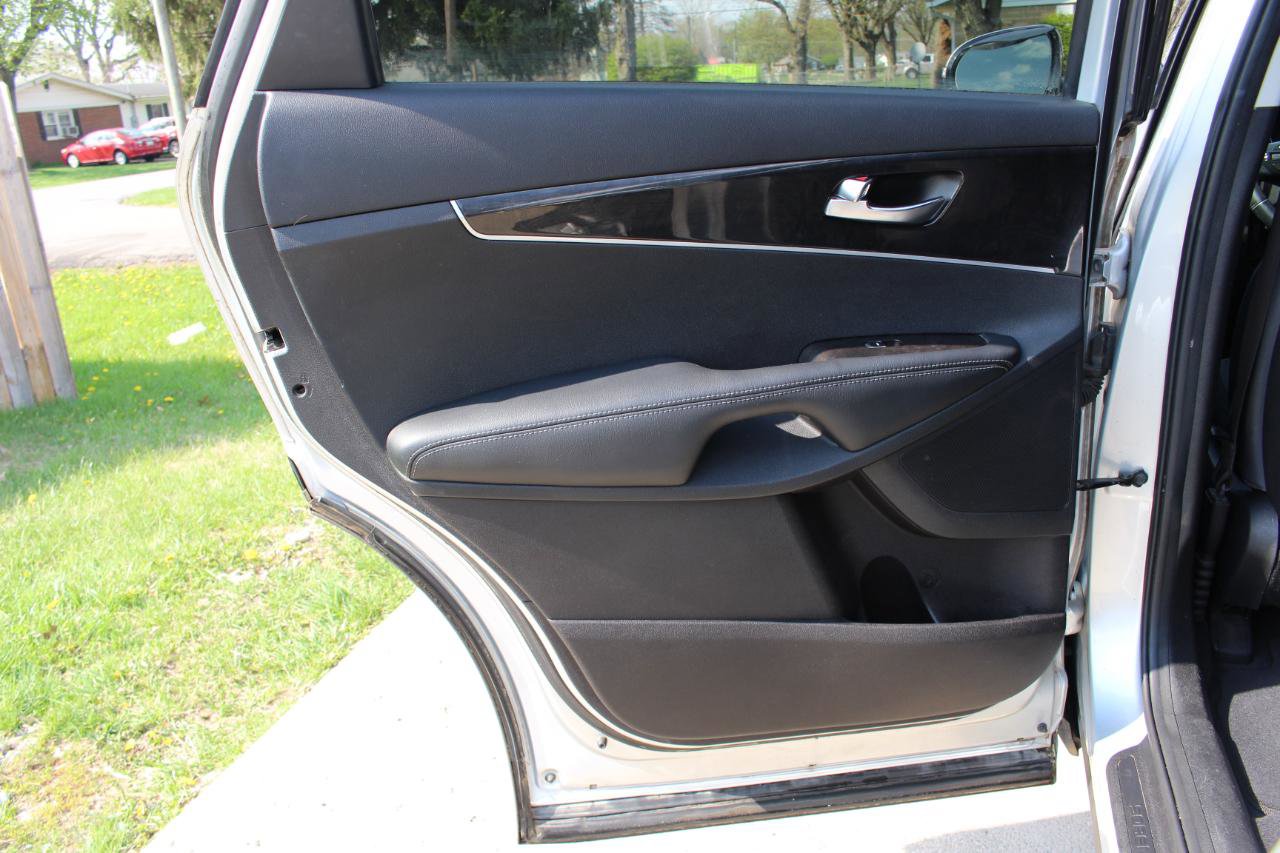 Used 2016 Kia Sorento LX w/ LX Convenience Package image 28