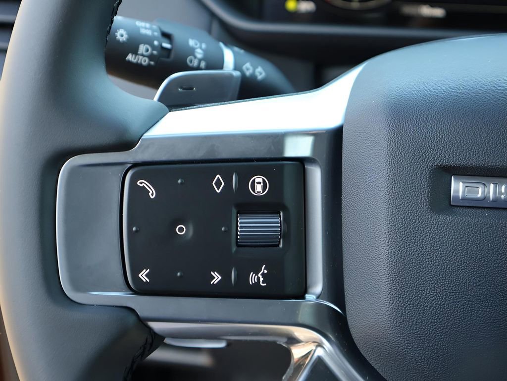 New 2026 Land Rover Discovery Limited Edition image 32