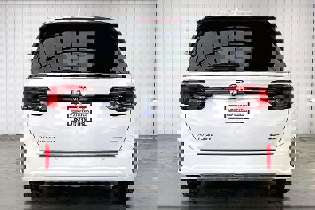 New 2026 Honda Odyssey Touring image 4