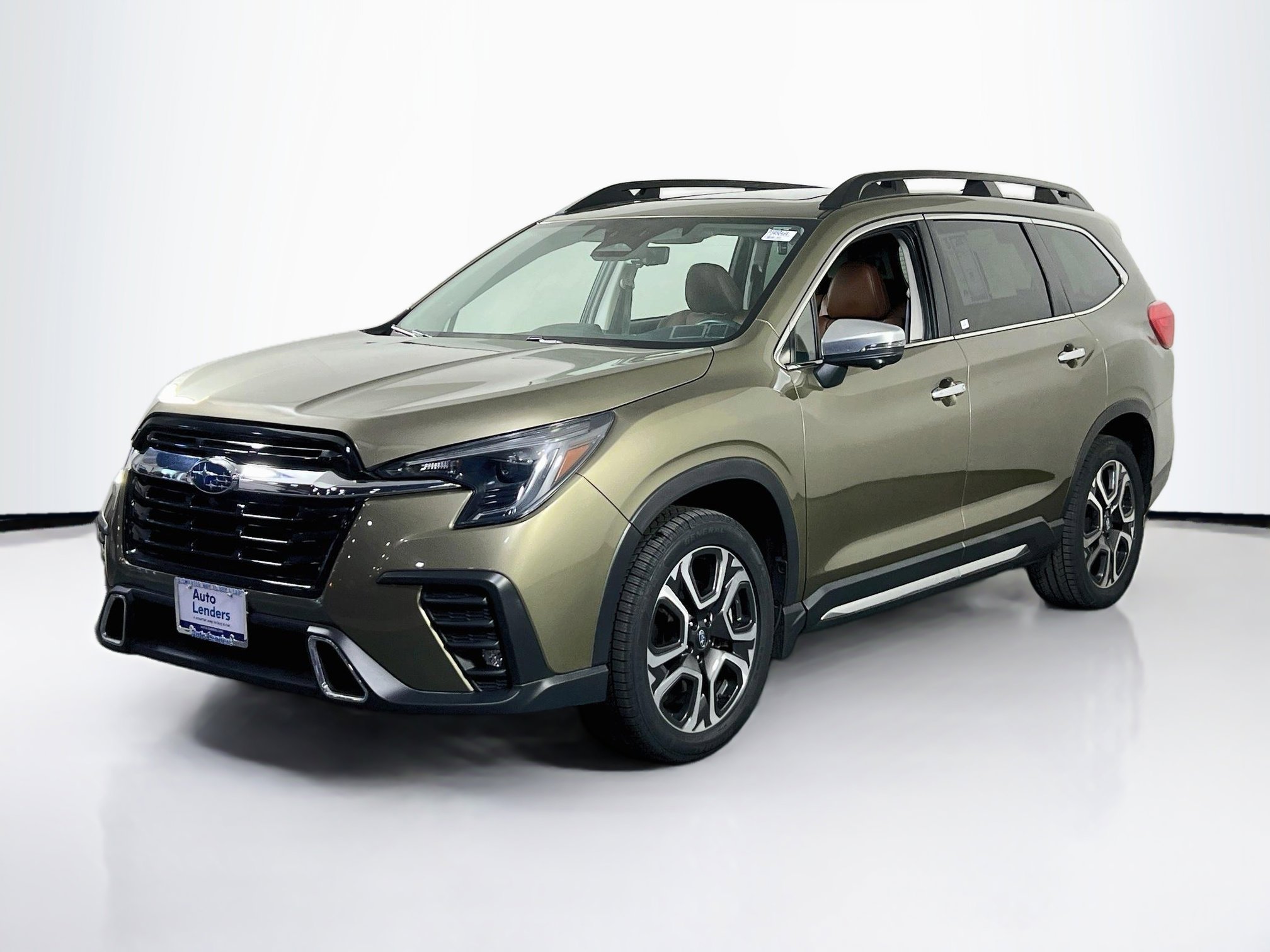 Used 2023 Subaru Ascent Touring AWD/4WD image 1