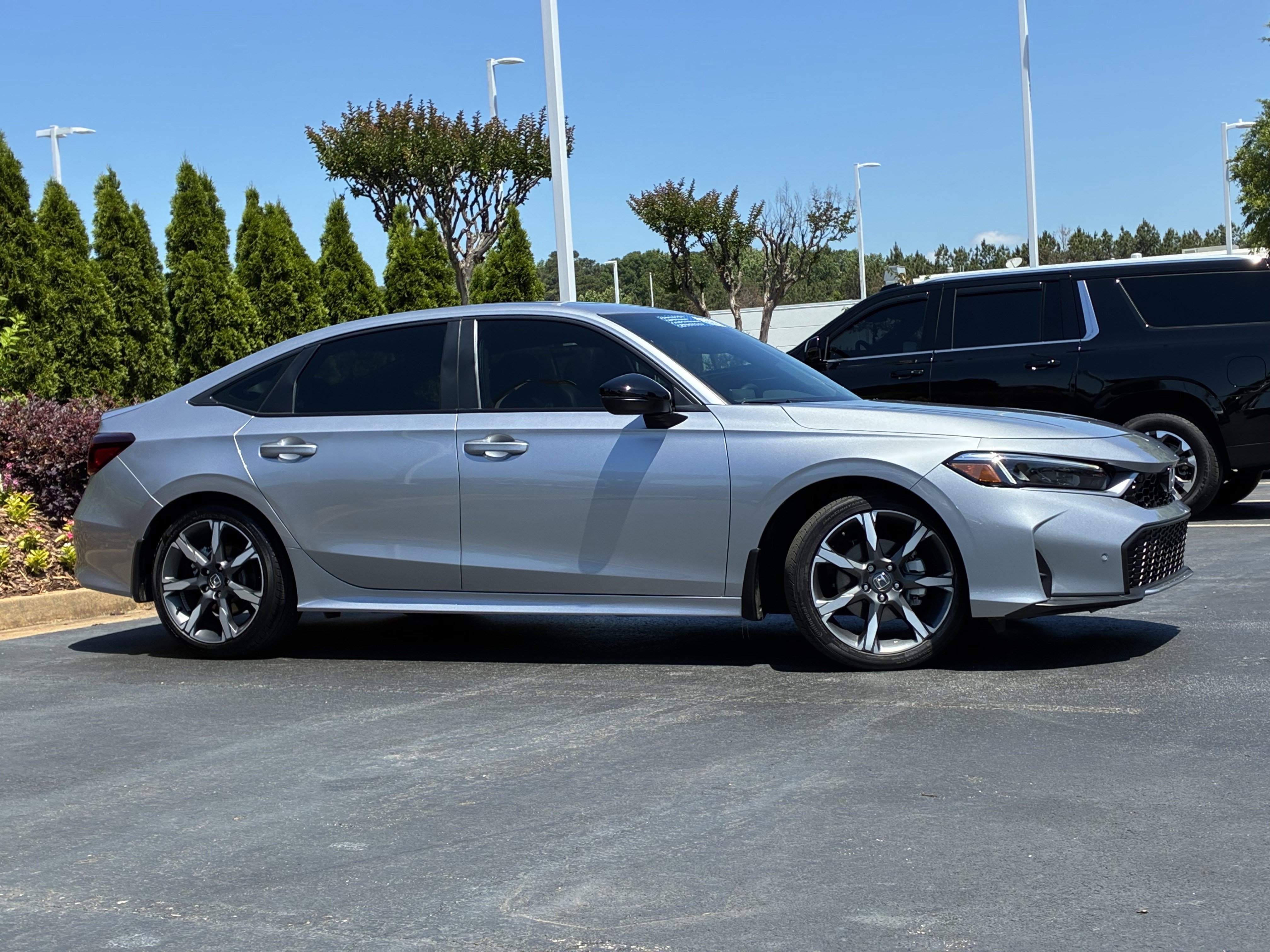 Used 2025 Honda Civic Sport Touring image 3