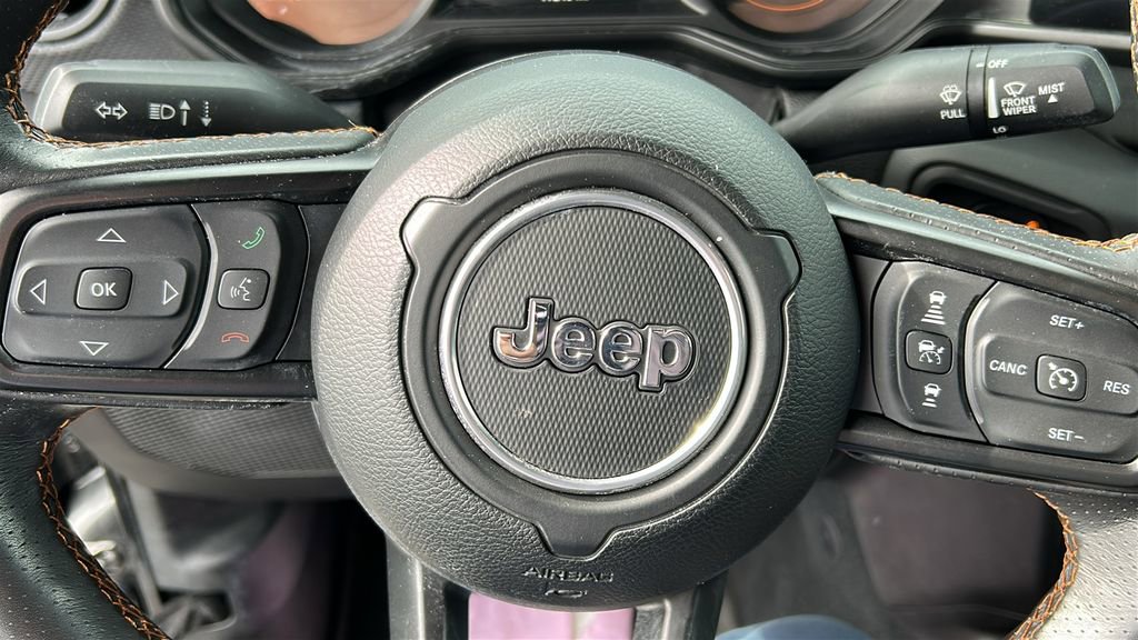 Used 2024 Jeep Gladiator Mojave w/ Technology Group image 12