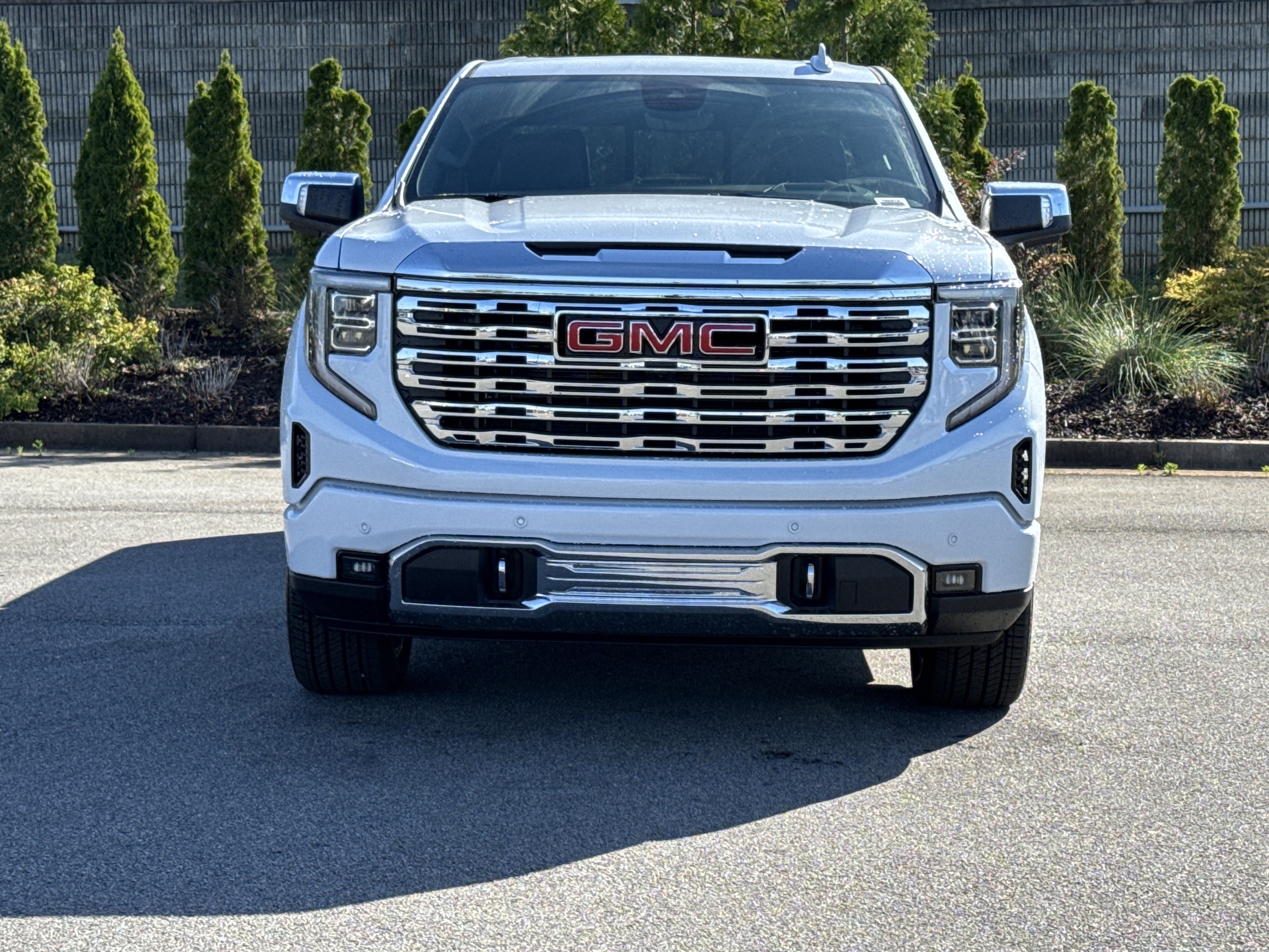 New 2026 GMC Sierra 1500 Denali w/ Denali Reserve Package AWD/4WD image 3
