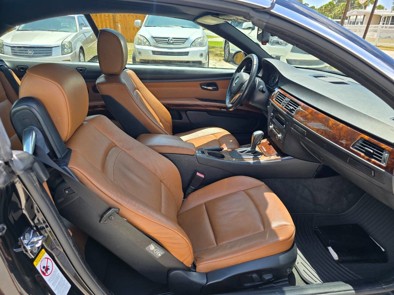 Used 2007 BMW 335i Convertible image 2