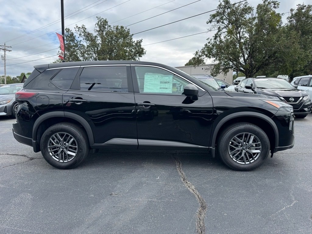 New 2026 Nissan Rogue S image 2