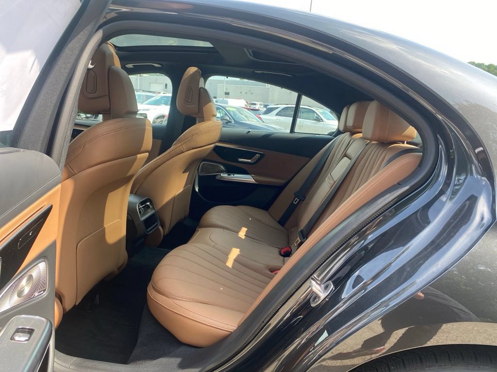 Used 2026 Mercedes-Benz E 350 4MATIC Sedan image 25