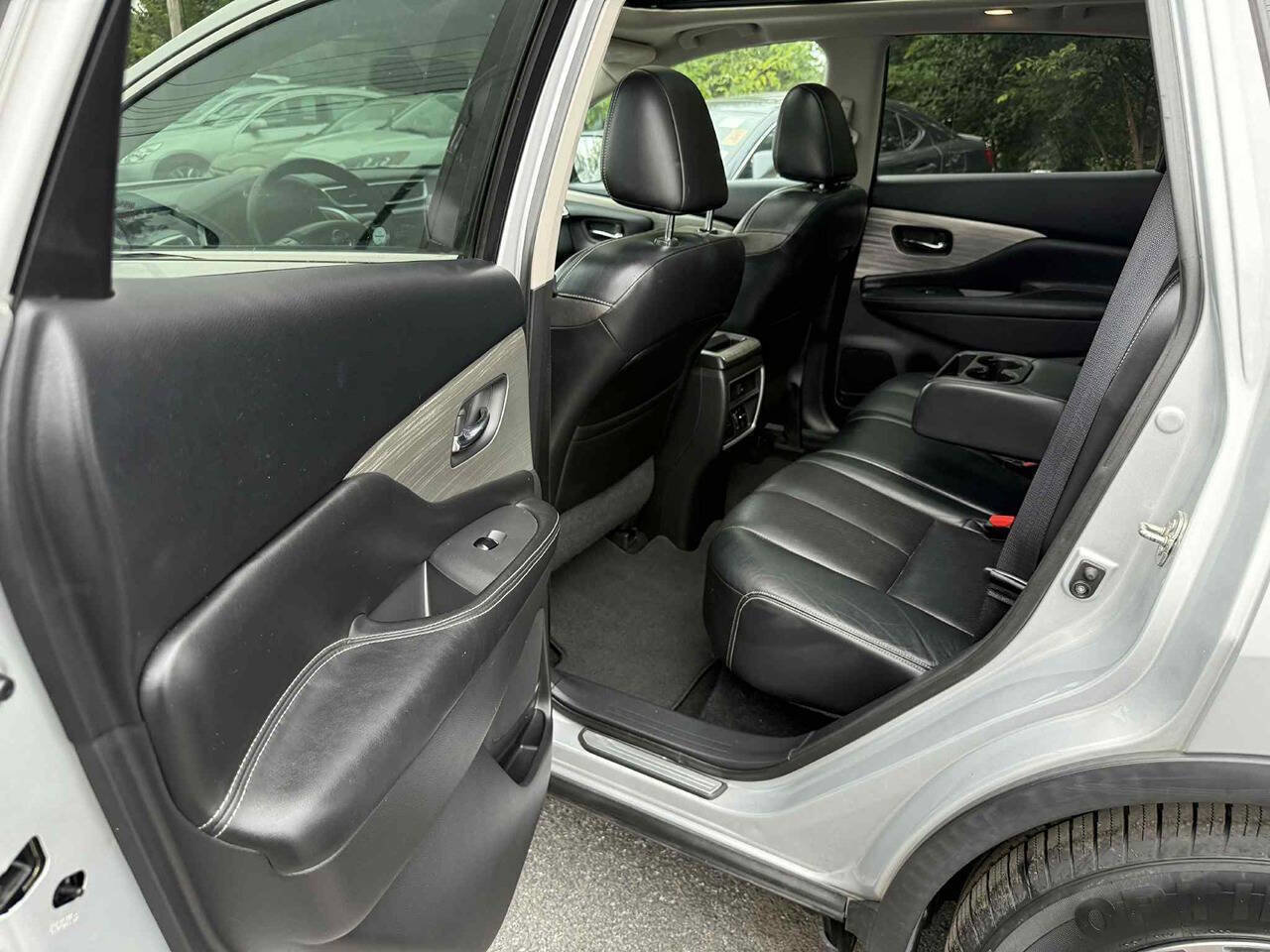 Used 2015 Nissan Murano SL w/ SL Technology Package image 12