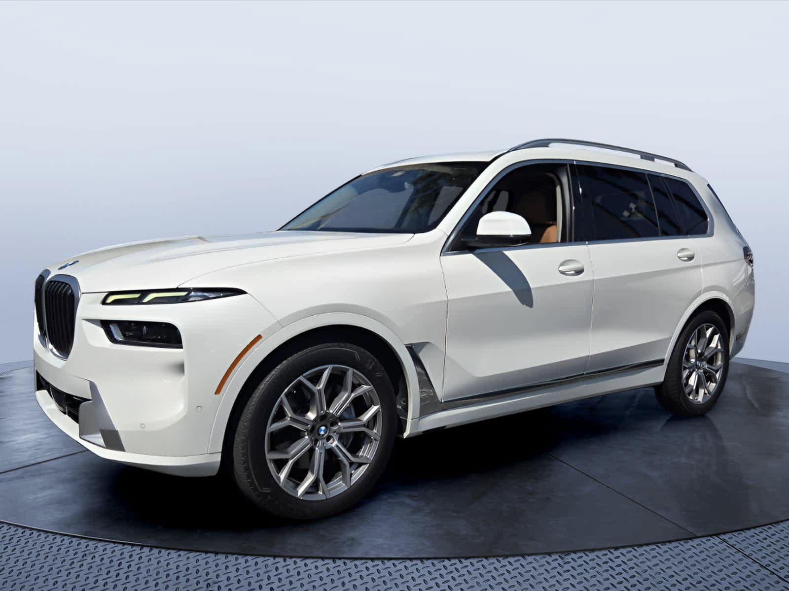 Used 2023 BMW X7 xDrive40i w/ Premium Package AWD/4WD image 2
