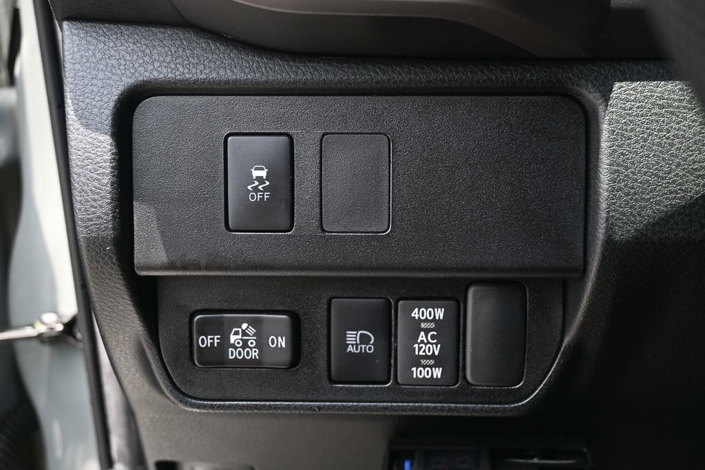 Used 2022 Toyota Tacoma SR5 w/ Trail Edition AWD/4WD image 9