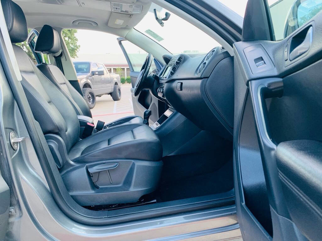 Used 2012 Volkswagen Tiguan SE FWD image 22