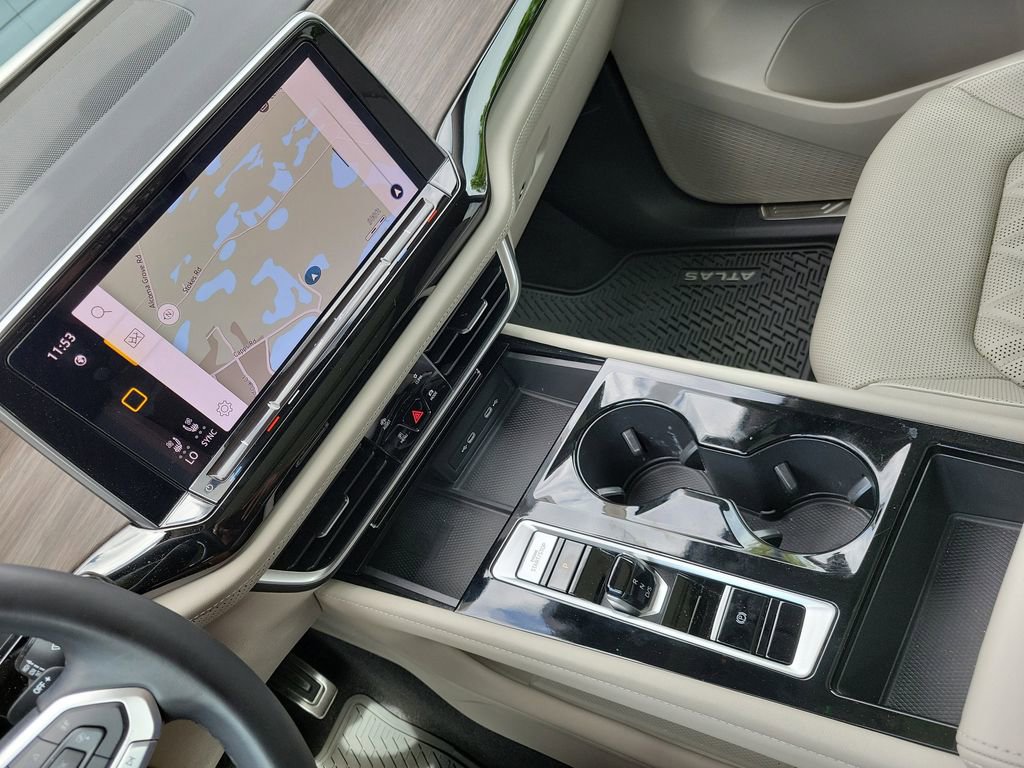 Used 2024 Volkswagen Atlas SEL Premium R-Line AWD/4WD image 38