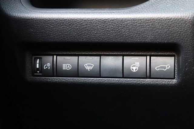 Used 2019 Toyota RAV4 XLE Premium w/ Cold Weather Package AWD/4WD image 37