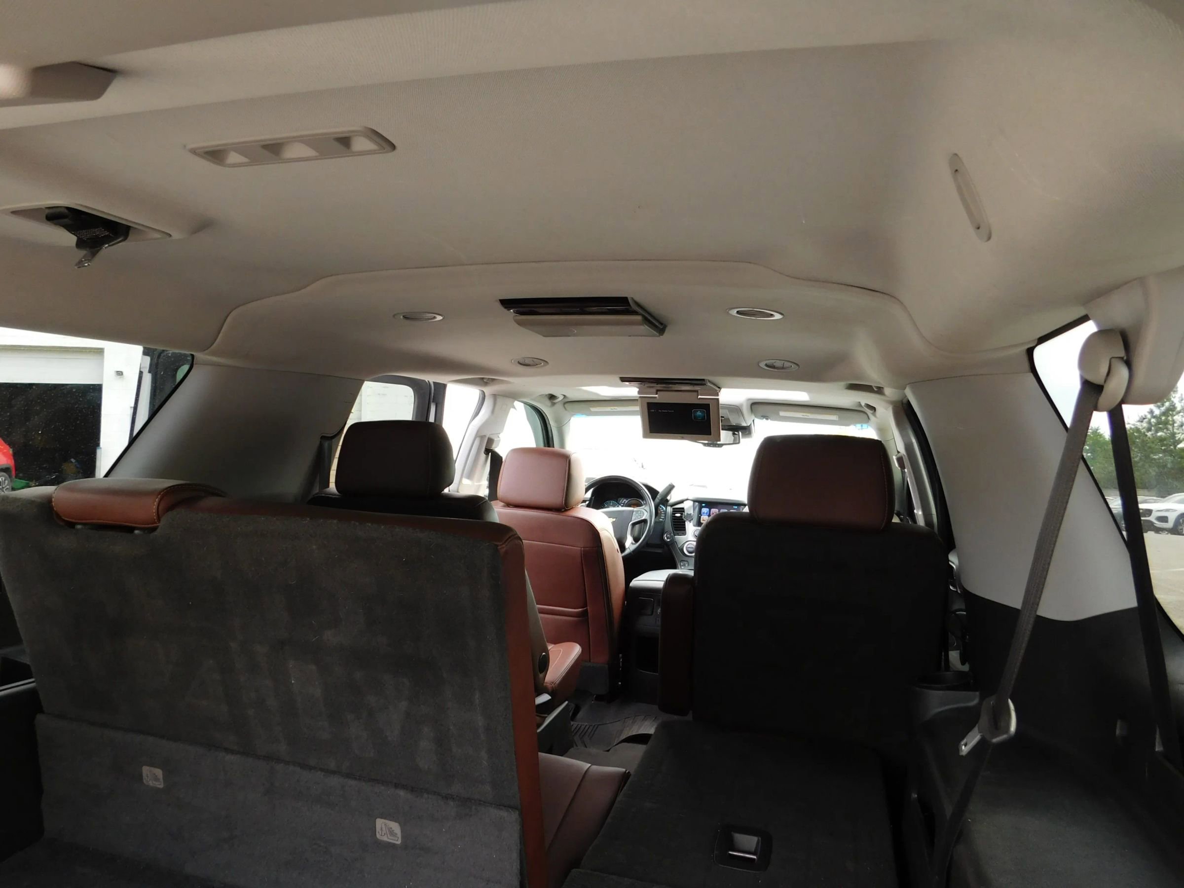 Used 2019 Chevrolet Suburban Premier w/ Premier Plus Edition AWD/4WD image 14