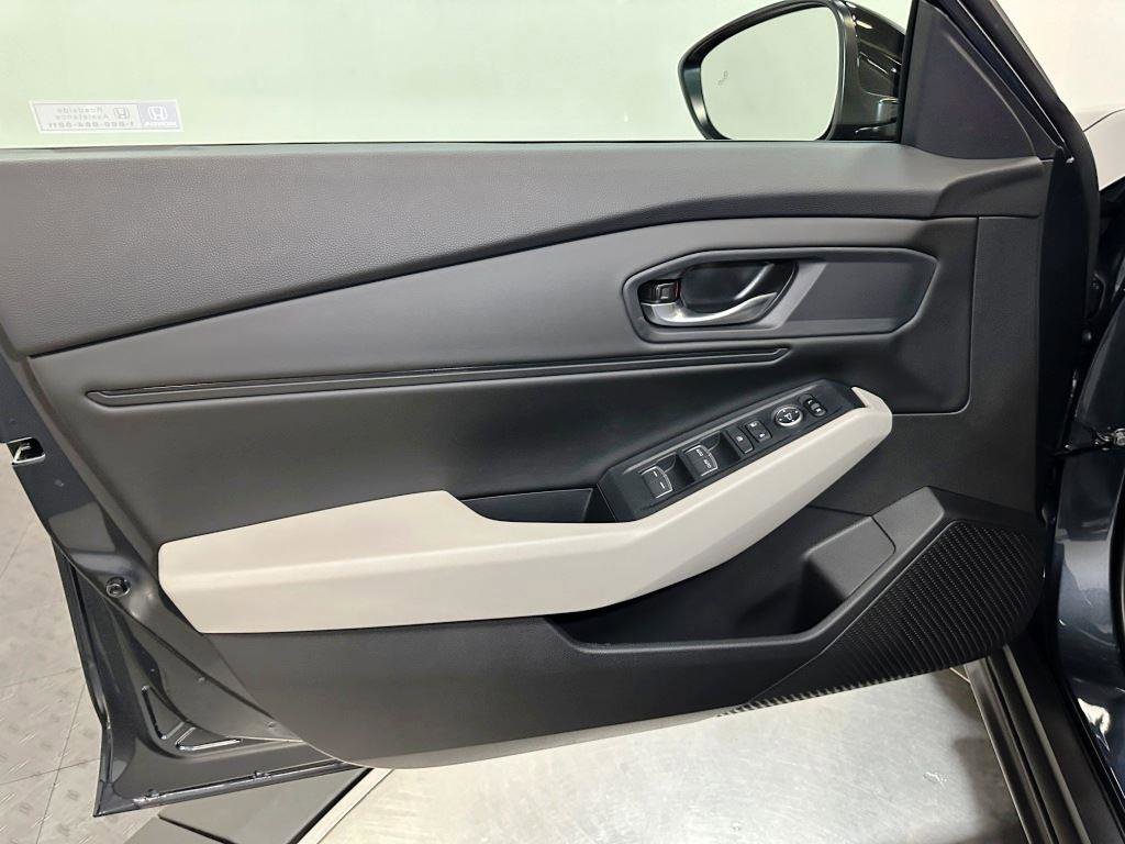 New 2025 Honda Accord SE image 11