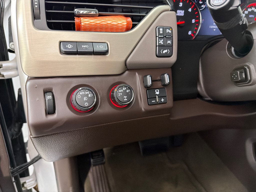 Used 2016 GMC Yukon XL Denali w/ Open Road Package AWD/4WD image 15