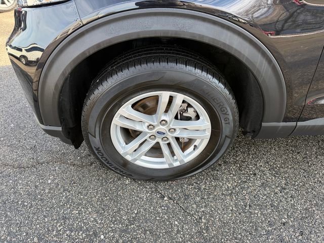 Used 2022 Ford Explorer XLT w/ Equipment Group 202A image 24