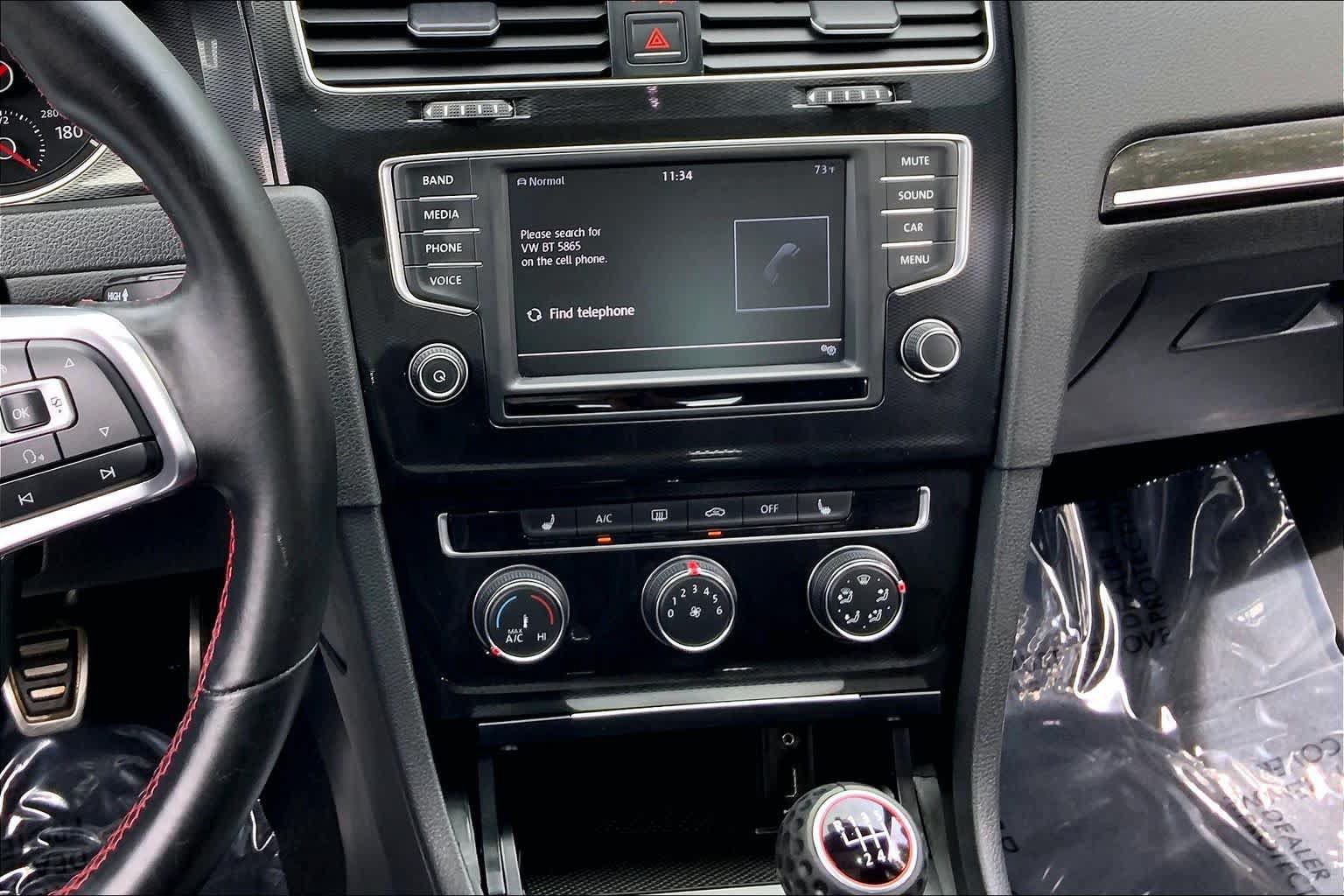 Used 2017 Volkswagen GTI SE FWD image 7