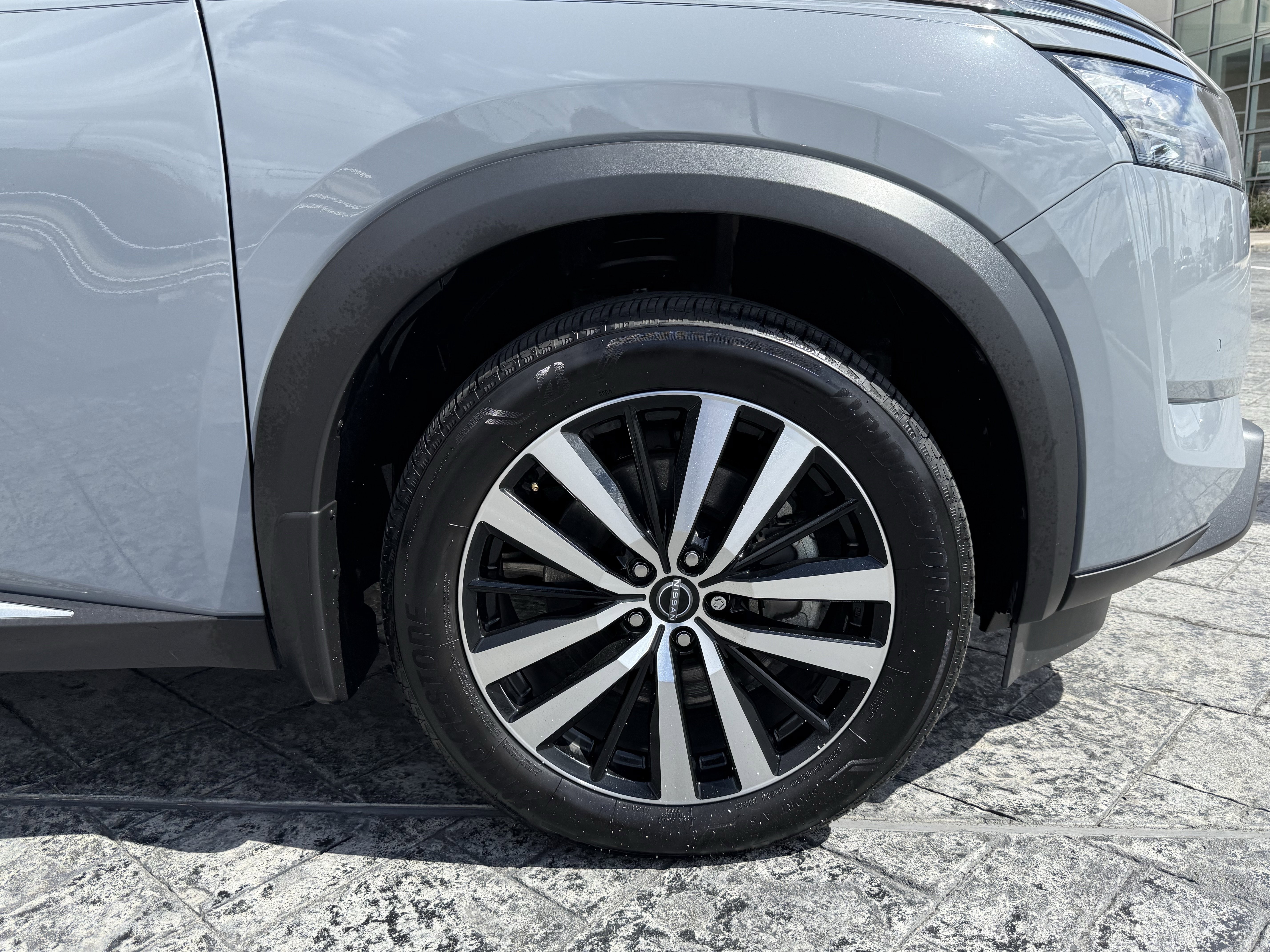 Used 2025 Nissan Pathfinder Platinum w/ Cargo Package image 9