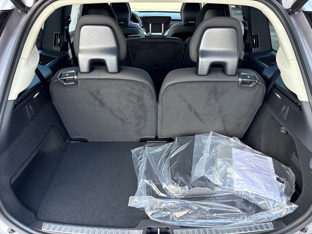 New 2026 Volvo XC90 B5 Plus image 21