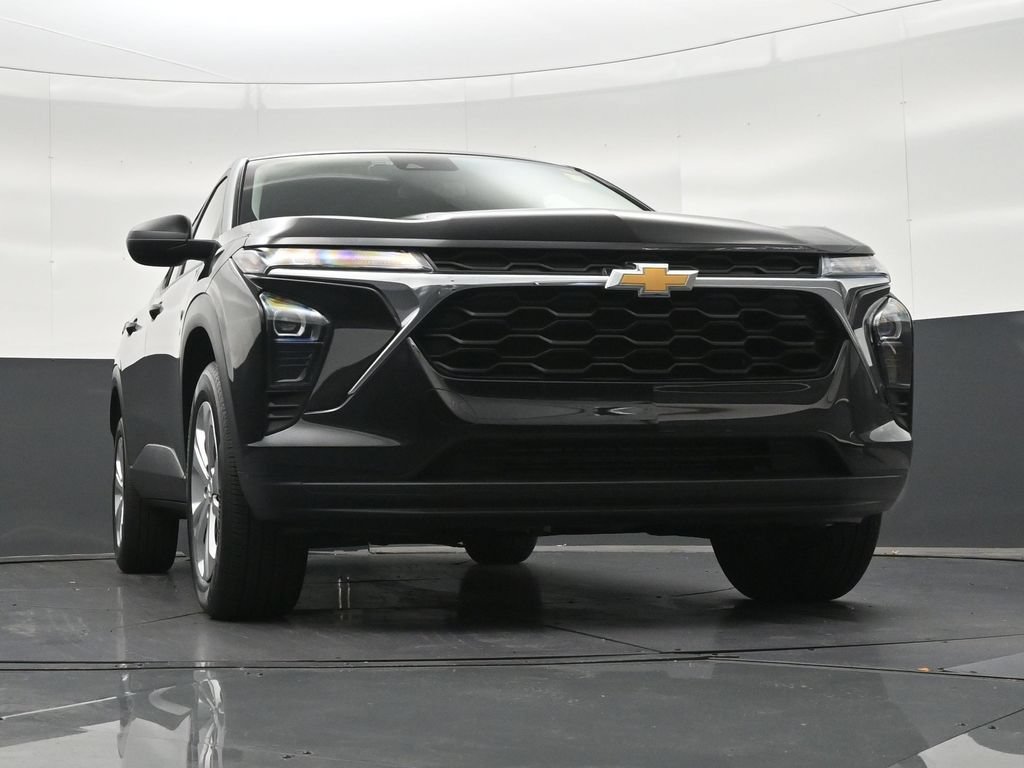 Used 2024 Chevrolet Trax LS FWD image 29