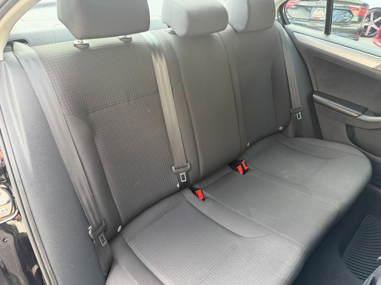 Used 2015 Volkswagen Jetta TDI S image 33