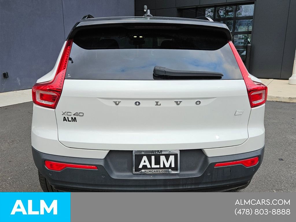 Used 2022 Volvo XC40 P8 Recharge Ultimate AWD/4WD image 8