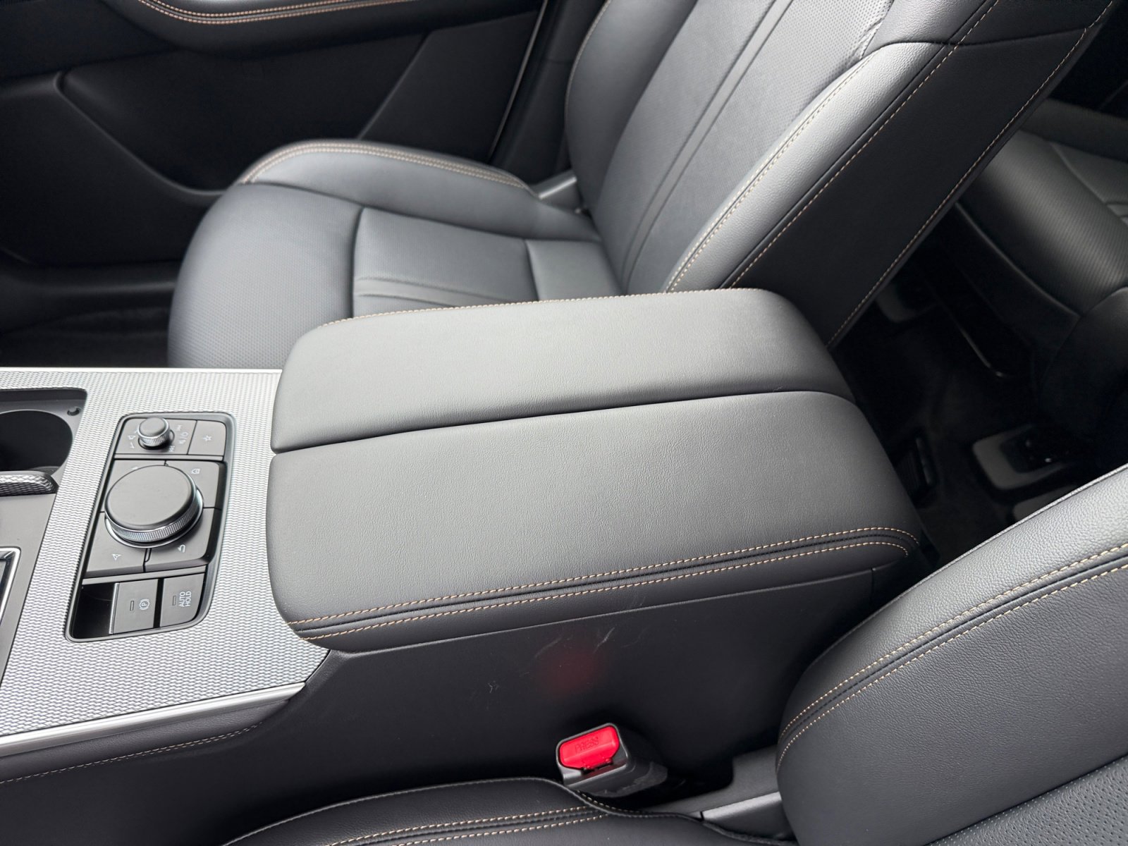 New 2025 MAZDA CX-70 Plug-In Hybrid w/ Premium Pkg image 14