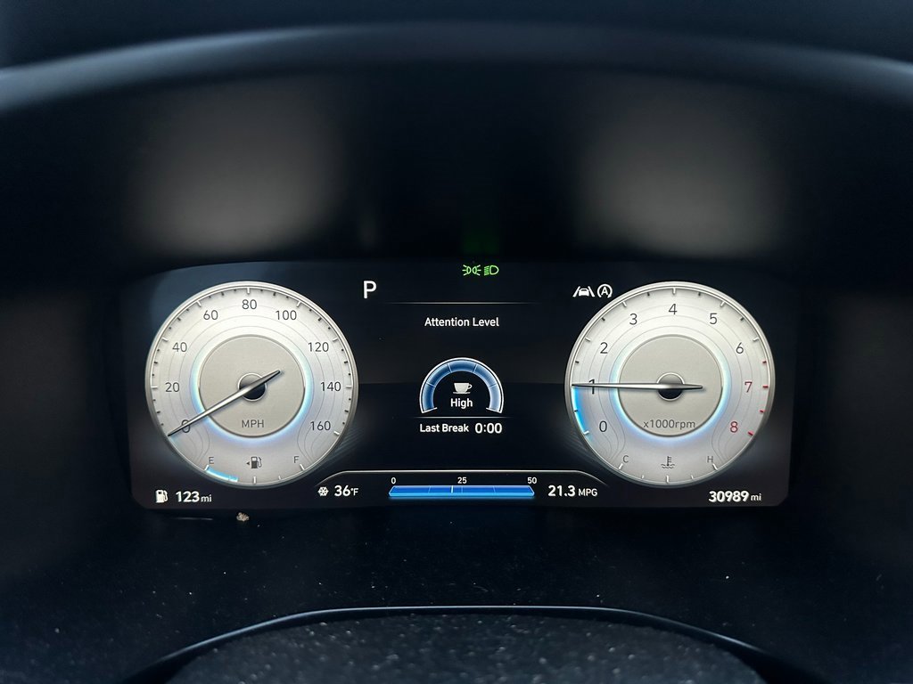 Used 2022 Hyundai Santa Fe SEL w/ Convenience Package image 16