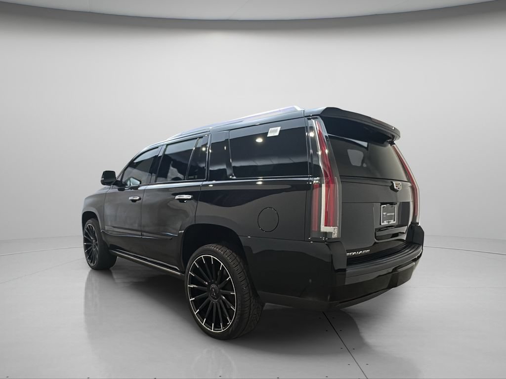 Used 2020 Cadillac Escalade Platinum AWD/4WD image 4