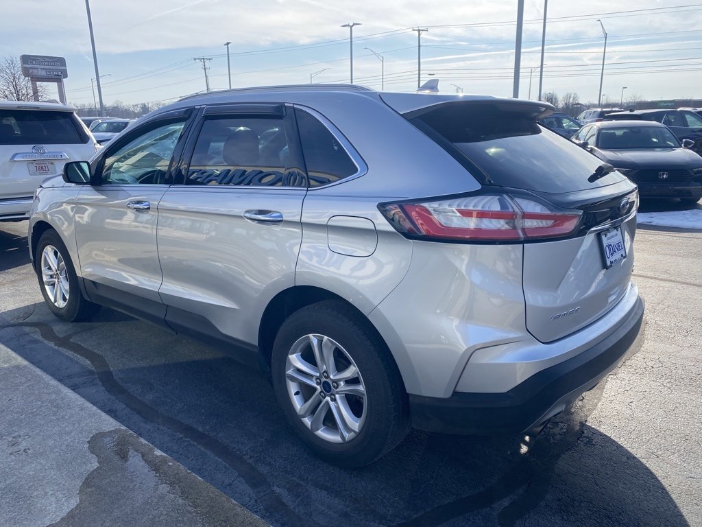 Used 2019 Ford Edge SEL w/ Equipment Group 201A image 2