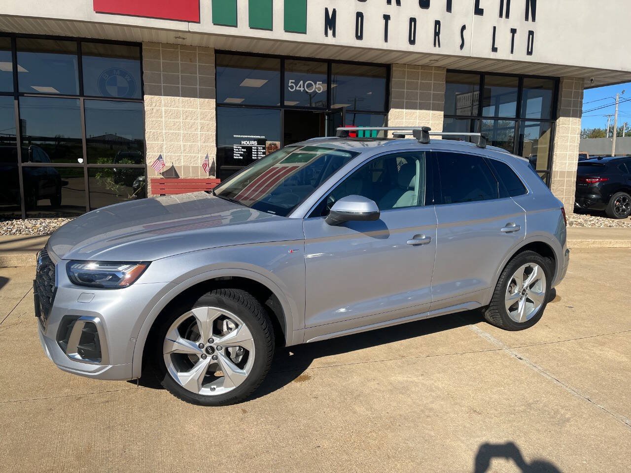Used 2022 Audi Q5 2.0T Prestige w/ Prestige Package AWD/4WD image 2