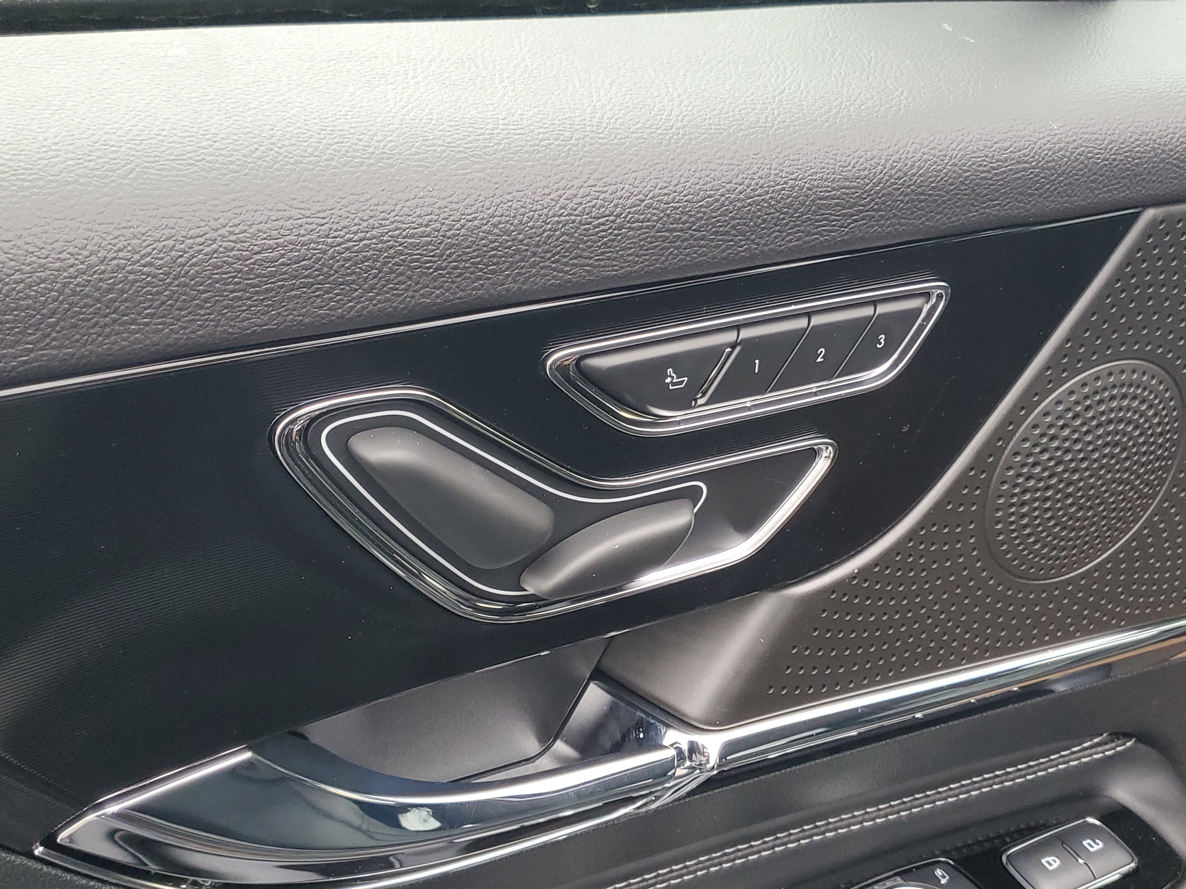 New 2026 Lincoln Corsair Premiere image 9