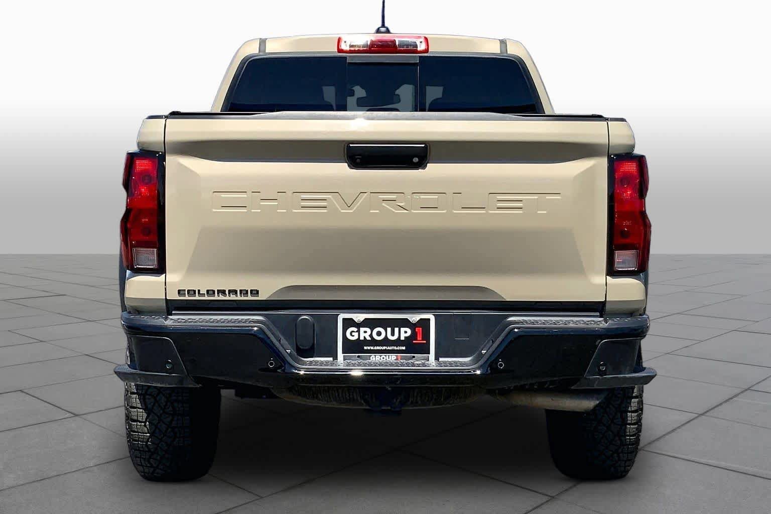 Used 2024 Chevrolet Colorado Trail Boss w/ Technology Package AWD/4WD image 5