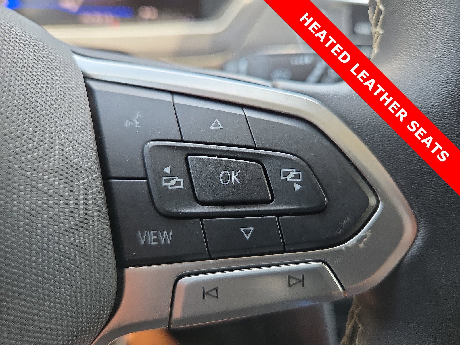 Used 2024 Volkswagen Tiguan Wolfsburg Edition image 18