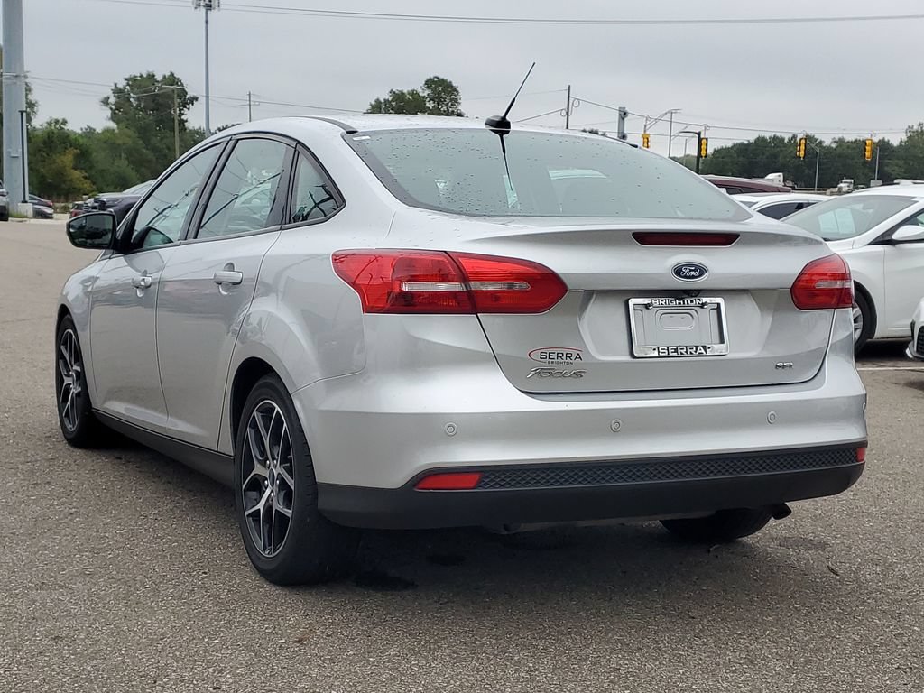 Used 2018 Ford Focus SEL w/ Cold Weather Package FWD image 2
