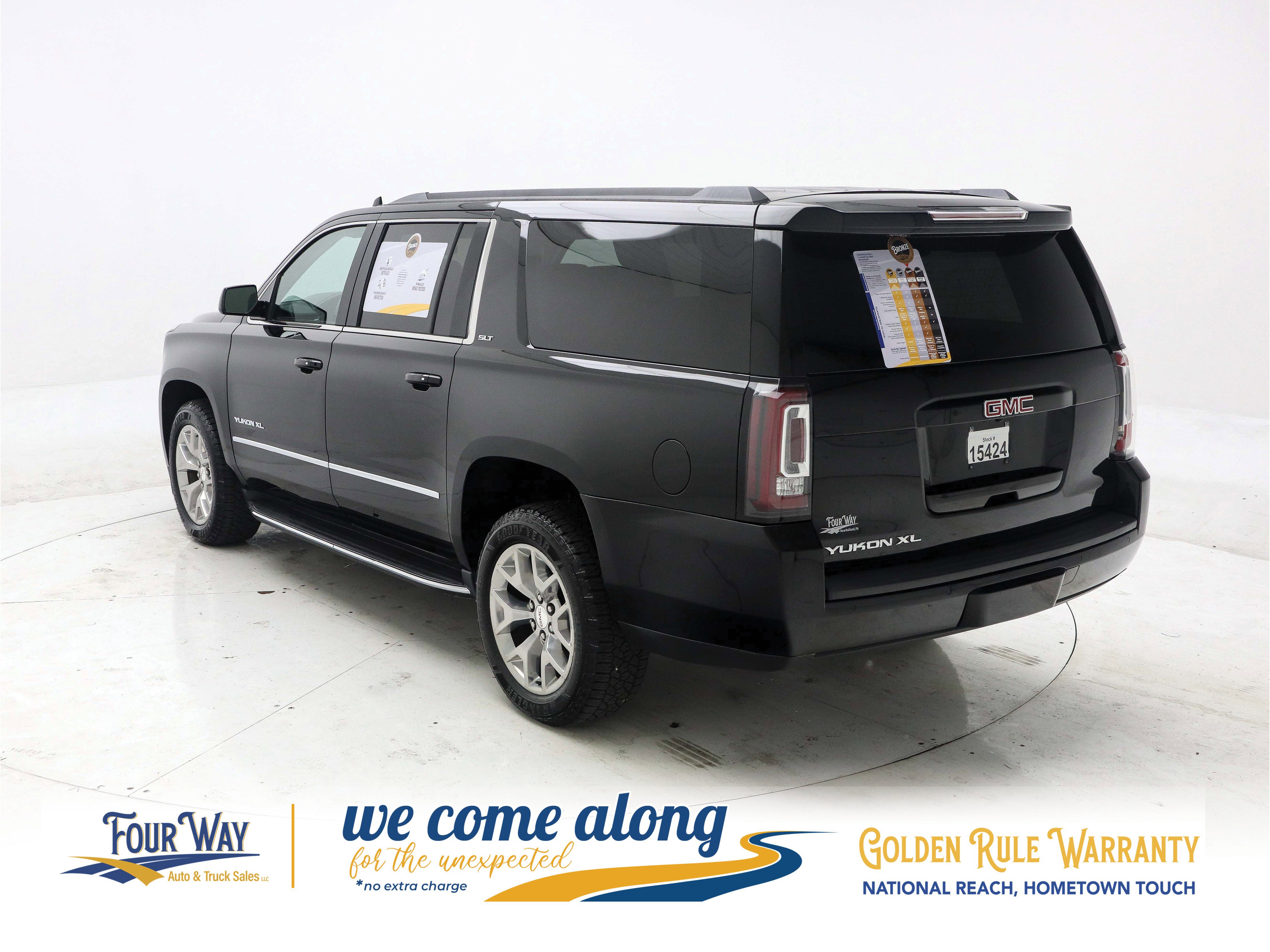 Used 2017 GMC Yukon XL SLT w/ Open Road Package AWD/4WD image 6
