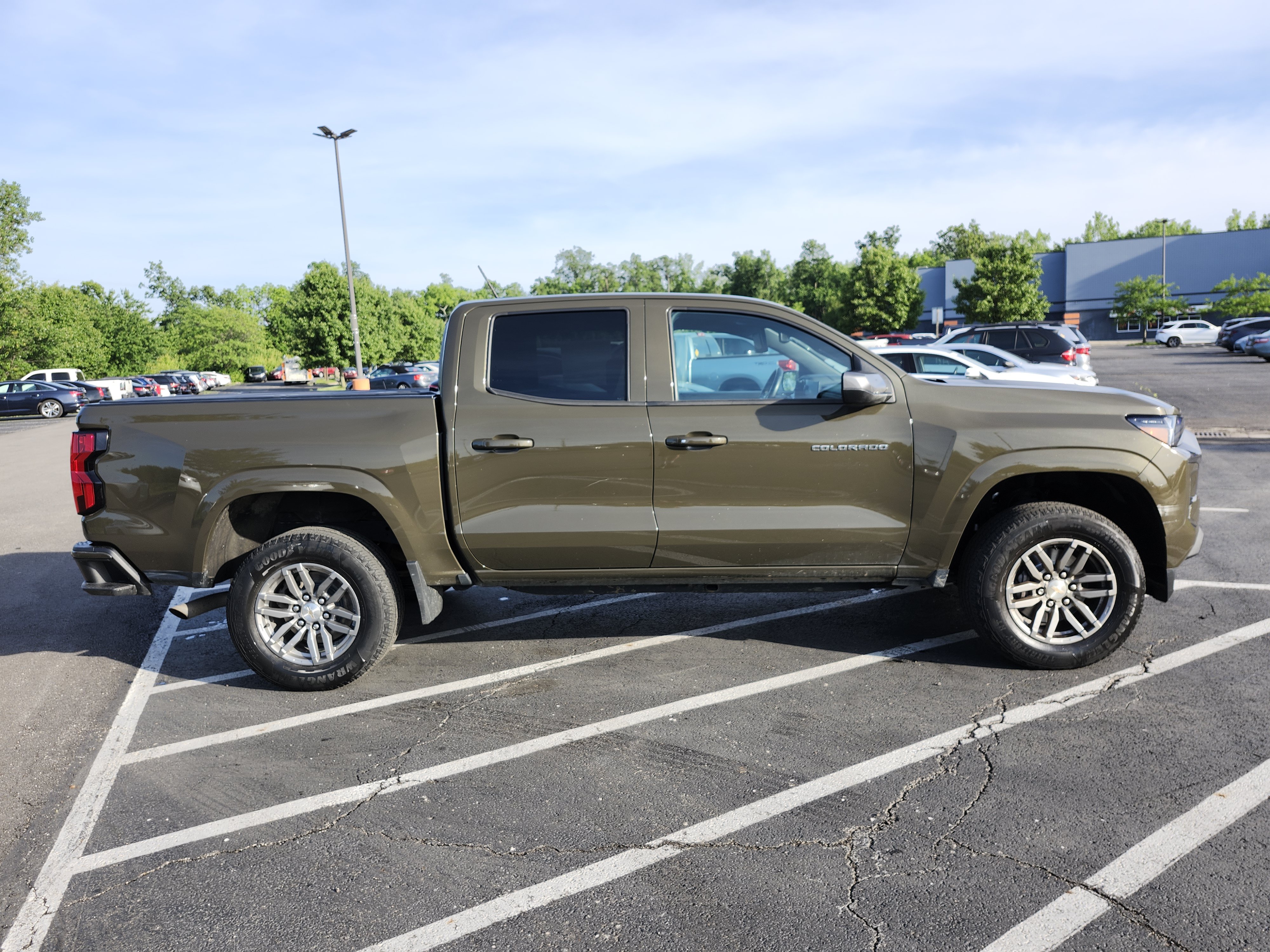 Used 2023 Chevrolet Colorado LT w/ LT Convenience Package II RWD image 19