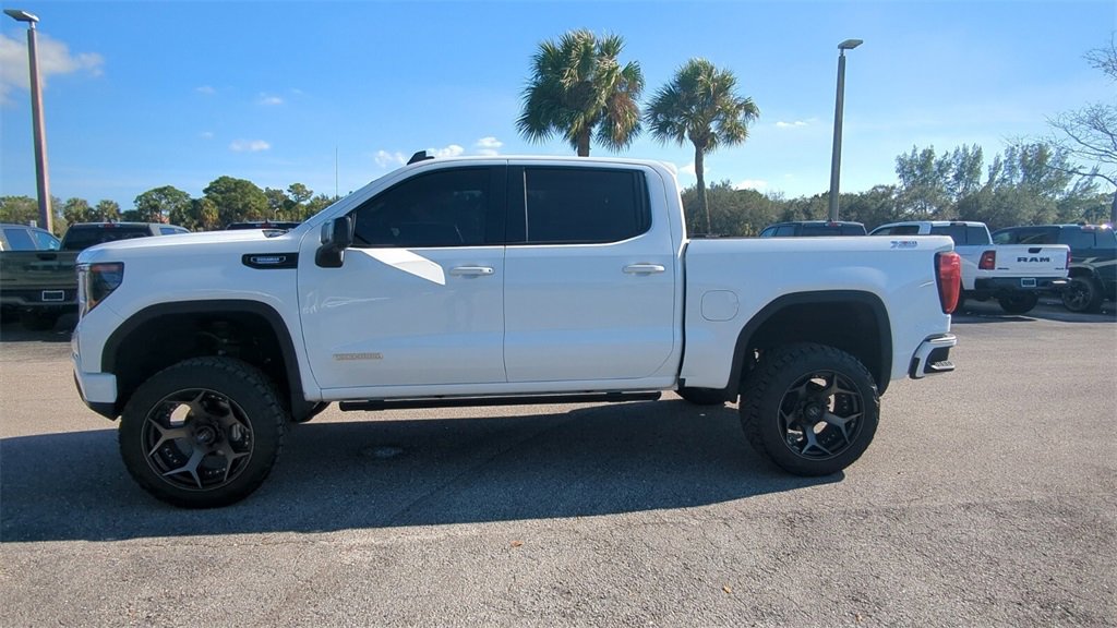 Used 2022 GMC Sierra 1500 Elevation w/ Elevation Premium Package image 8