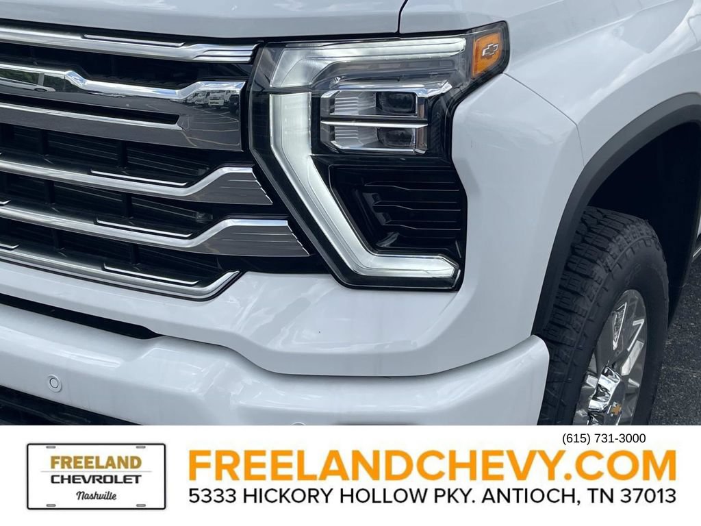New 2026 Chevrolet Silverado 2500 High Country w/ High Country Premium Package AWD/4WD image 9