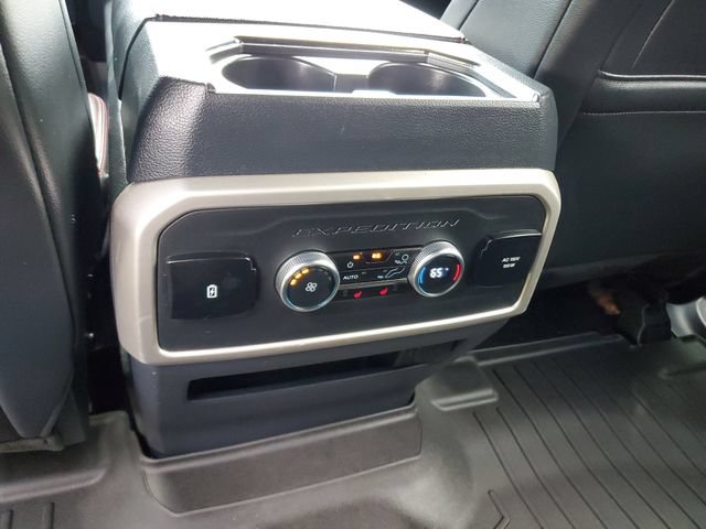 Used 2023 Ford Expedition Limited RWD image 15