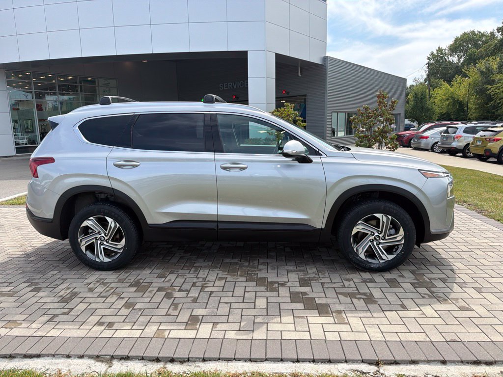 Used 2023 Hyundai Santa Fe SEL AWD/4WD image 2