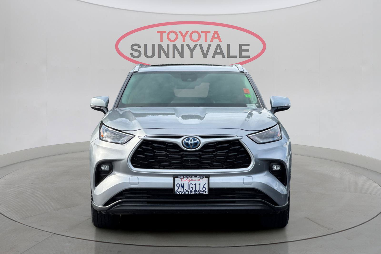 Used 2024 Toyota Highlander XLE AWD/4WD image 11