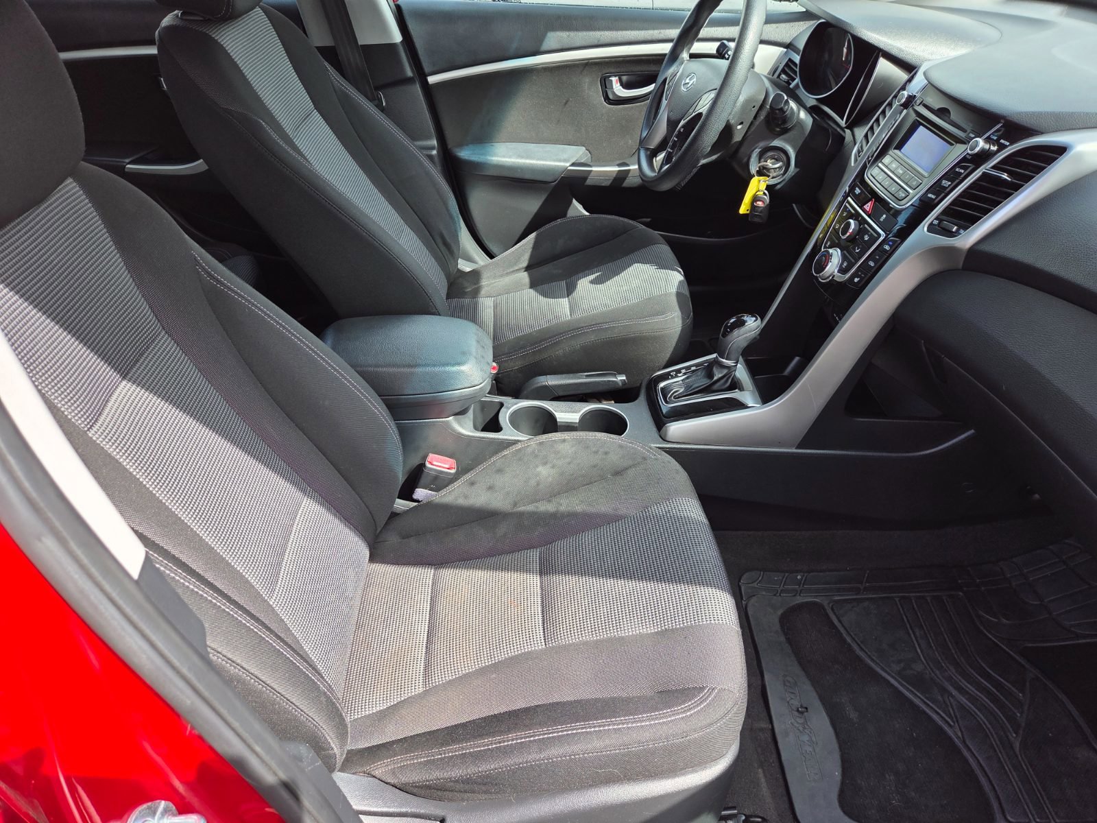 Used 2016 Hyundai Elantra GT FWD image 14