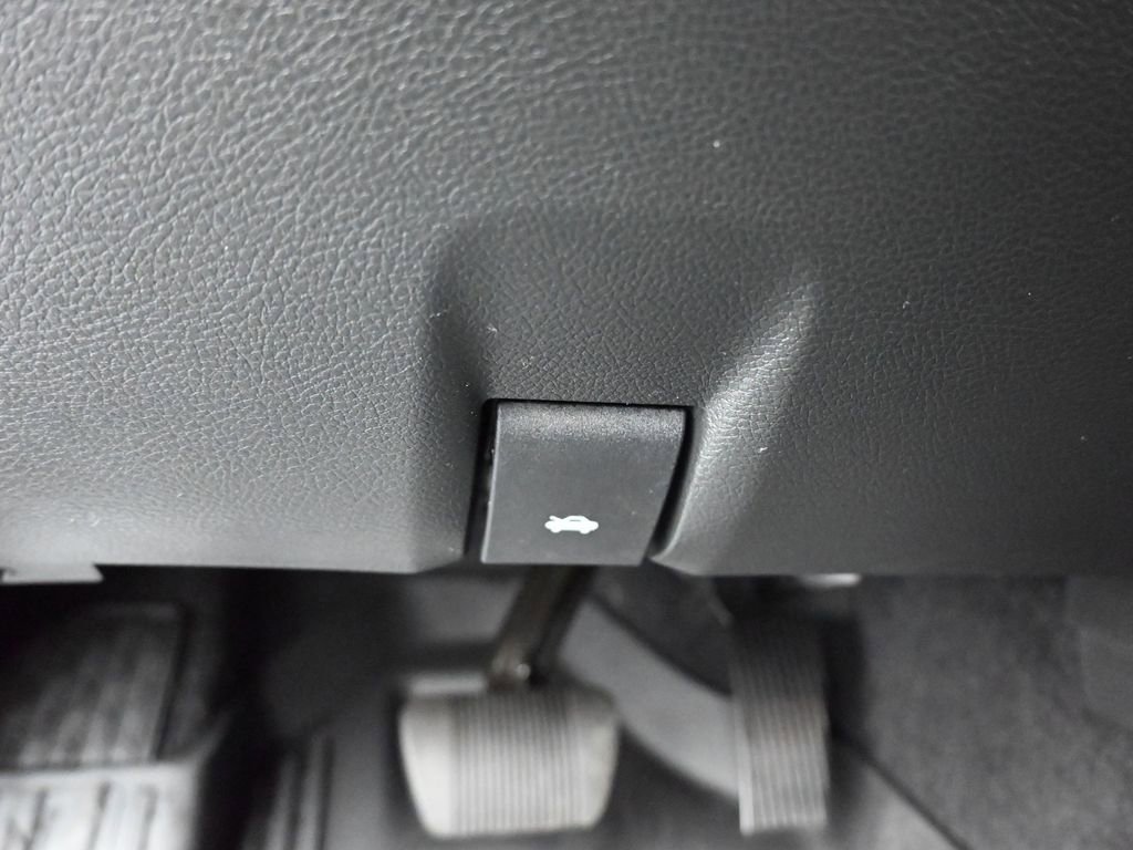 Used 2025 RAM 1500 Tradesman w/ Night Edition AWD/4WD image 31