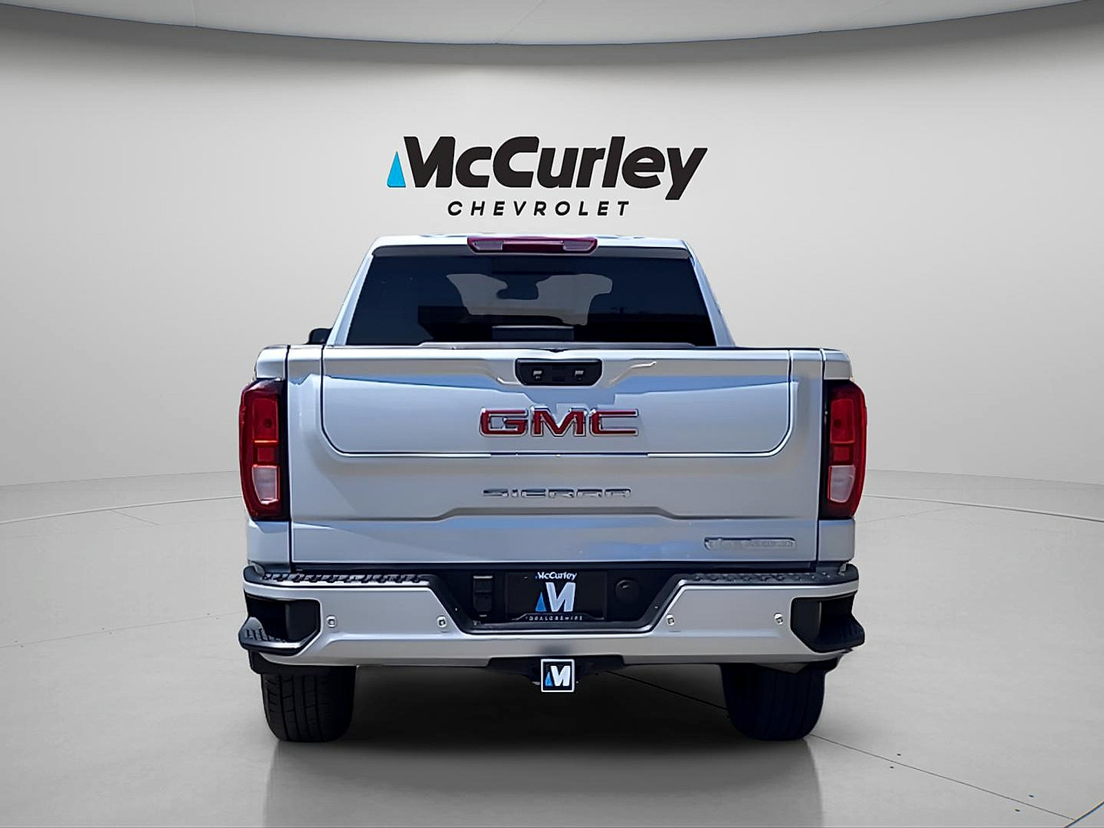 Used 2022 GMC Sierra 1500 Elevation w/ Elevation Premium Package AWD/4WD image 6