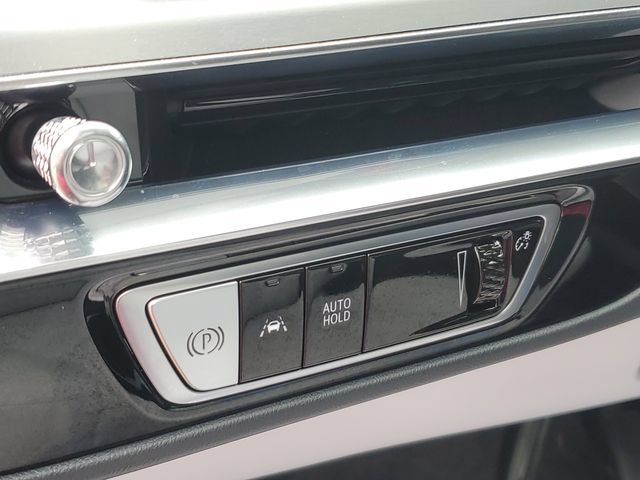 Certified 2024 Cadillac Lyriq Sport w/ LPO, Floor Liner Package AWD/4WD image 9