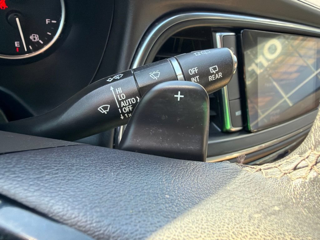 Used 2022 Buick Enclave Avenir w/ Avenir Technology Package FWD image 30